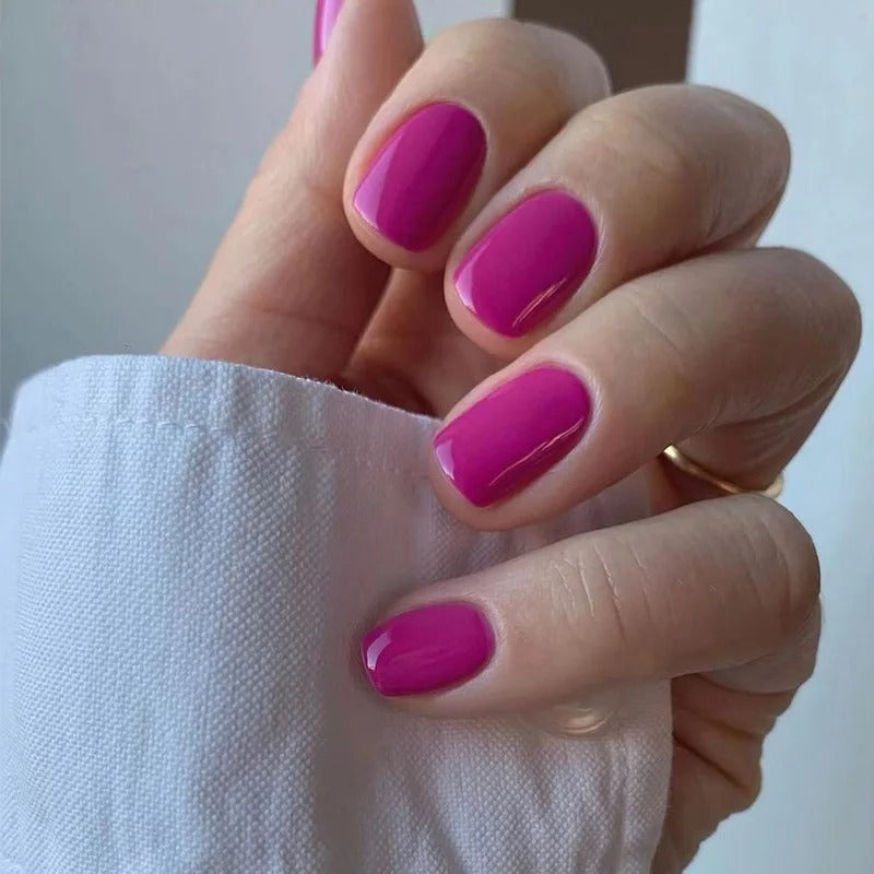 Faux ongles réutilisables au style pop vif, faciles à poser avec patchs adhésifs pour un look audacieux et dynamique